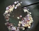 Foto langkah ke 2 dari resep 356.Tumis Kornet Pedas.