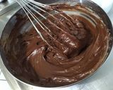 Une image de l'étape 8 de Charlotte aux deux chocolats, liqueur de vanille et mascarpone.