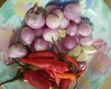 Foto langkah ke 1 dari resep Sambal bawang goreng sederhana simpan pakai.