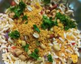 A picture of step 1 of Jhal muri.