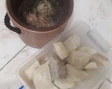 A picture of step 1 of Boiled yam and catfish pepper soup.