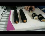 Foto langkah ke 6 dari resep Sushi simple.