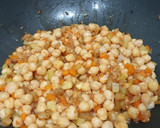 Foto del paso 4 de la receta: Garbanzos con pisto de zanahoria, calabacín y berenjena