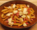 Une image de l'étape 7 de Poutine au Jambon.