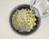 【銀耳蓮子薏仁湯】的食譜步驟5照片