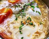 Hình bước làm 2 của món Canh Cá Hú Nấu Măng Chua