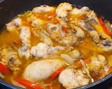 Foto del paso 2 de la receta: Pollo guisado con toque de limón