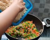 A picture of step 6 of Veg fried rice.