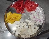 A picture of step 1 of Paneer Pizza.