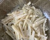 Hình bước làm 2 của món Canh Chua Tôm Măng Trúc