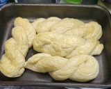Foto del paso 13 de la receta: Pan trenzado sencillo con crema de leche