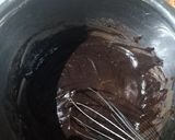 Foto langkah ke 2 dari resep Eggless cup cake coklat lembut.