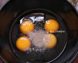 Foto langkah ke 1 dari resep Dadar Telur Cah Tauge Pedas.