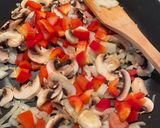 รูปขั้นตอนการทำที่ 4 ของ Veggie Pasta with Mushroom tomato sauce