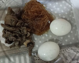 Foto del paso 5 de la receta: Huevos mollet con vermicelli y setas
