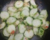 Foto langkah ke 4 dari resep Tumis Oyong Pedas.