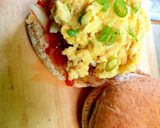 Foto langkah ke 5 dari resep Beef & Egg Burger.