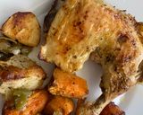 Foto del paso 4 de la receta: Pollo con papas y boniatos al horno