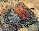 Hình bước làm 10 của món Vào bếp cùng con: thịt lợn gác bếp cuốn rau mọc ven đường Sải Duần, tươi xanh mơn mởn!