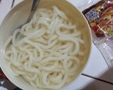 Foto langkah ke 2 dari resep Udon Kuah Tiram.