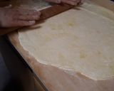 Foto del passaggio 3 della ricetta Focaccia voltata con la cipolla novella "spinźal" glutenfree