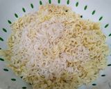 Foto langkah ke 1 dari resep Bkwam mi kornet sapi.