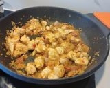 A picture of step 3 of Paella Gancedo (Chicken and Chorizo Rice).