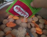 Foto langkah ke 4 dari resep Sop baso gurih.