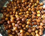 A picture of step 1 of Kale chane ki salad.