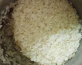 A picture of step 1 of Masoor bhat (rice) for short break recipe.