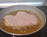 Foto del paso 2 de la receta: Lomo encinta (Cachopo) con pasas y piñones