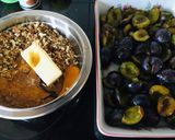 Pas rețetă Crumble cu prune, nuci și scorțișoară 2 fotografie