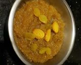 A picture of step 5 of Rava/sooji halwa.