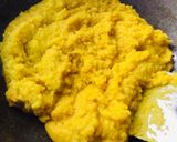 A picture of step 3 of Walnuts mango halwa.