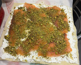 Foto del paso 2 de la receta: Trenza de salmón y queso fresco