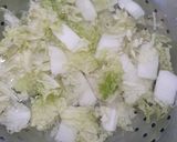 รูปขั้นตอนการทำที่ 2 ของ ผักกาดผัดพริกแกงไก่ (คลีน)