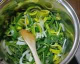 Une image de l'étape 1 de 🌱Tartine au vert de poireau (antigaspi).
