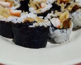 Foto langkah ke 7 dari resep Crispy Sushi Roll.
