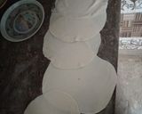 A picture of step 2 of Homemade samosaa patti.