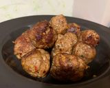 รูปขั้นตอนการทำที่ 7 ของ Spicy Pork/Meat Ball
