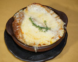 A picture of step 5 of Onion soup.