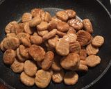 Házi sütőtökös gnocchi sajtmártással recept fázis 7 fotója
