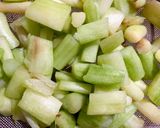Hình bước làm 1 của món Canh mùng nấu lạc