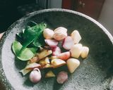 Foto langkah ke 2 dari resep Jerohan Gongso Bumbu Pedas.