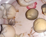 A picture of step 1 of Hatch Deviled Egg Chicks.