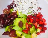 A picture of step 1 of Creamy fruit salad.