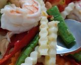 รูปขั้นตอนการทำที่ 3 ของ ส้มตำยอดมะพร้าวอ่อนกุ้งสด /Young Coconut Shoot Salad with Shrimp