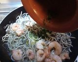 A picture of step 3 of Garlic Shrimp with Baby Eel Imitation.