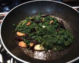 Foto del paso 5 de la receta Espinacas con ajos y ñoras