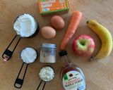 Foto langkah ke 1 dari resep Banana, Carrot, Apple Muffins.